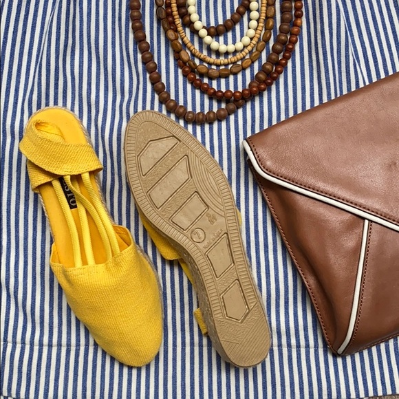 Sesto Meucci NIB Lona wedge espadrille, Amarillo - Picture 3 of 4